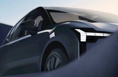 Le Volvo EX30 laisse entrevoir son intérieur